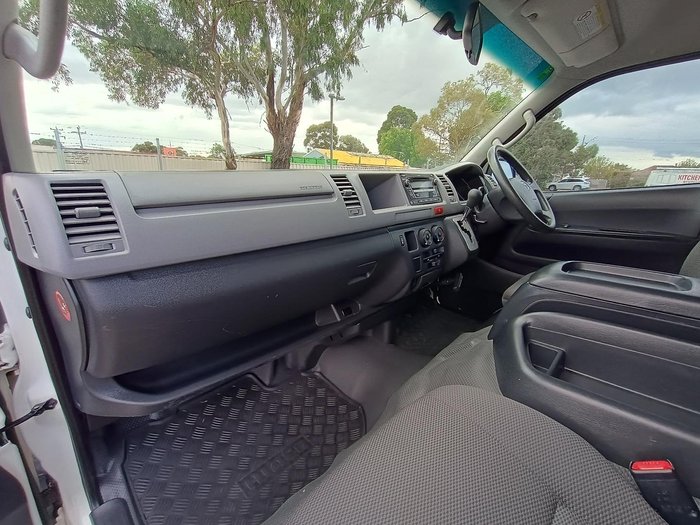 2011 Toyota Hiace Commuter