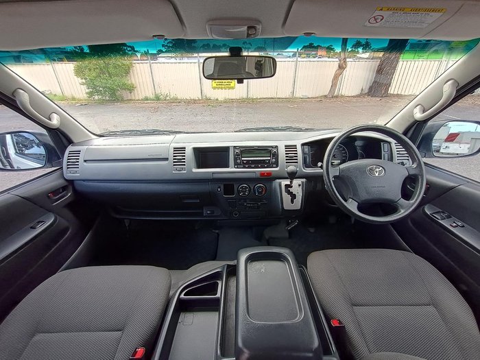 2011 Toyota Hiace Commuter