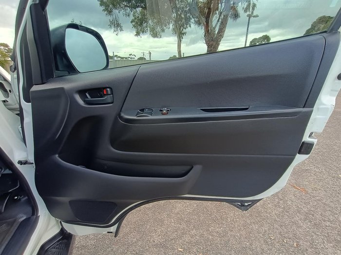 2011 Toyota Hiace Commuter