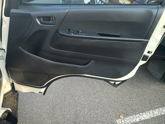 2008 Toyota Hiace Commuter