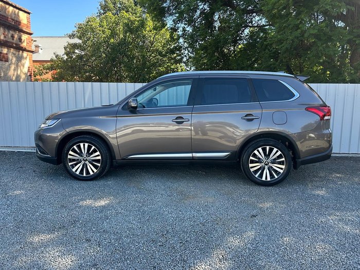 2020 Mitsubishi Outlander LS