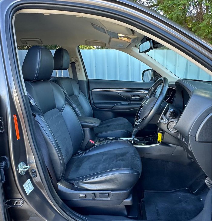 2020 Mitsubishi Outlander LS