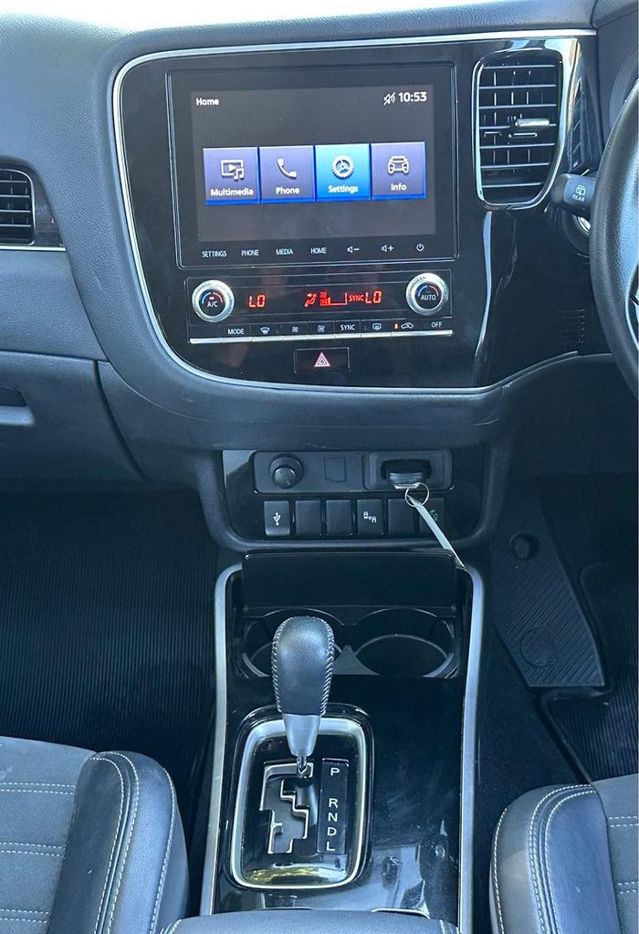 2020 Mitsubishi Outlander LS