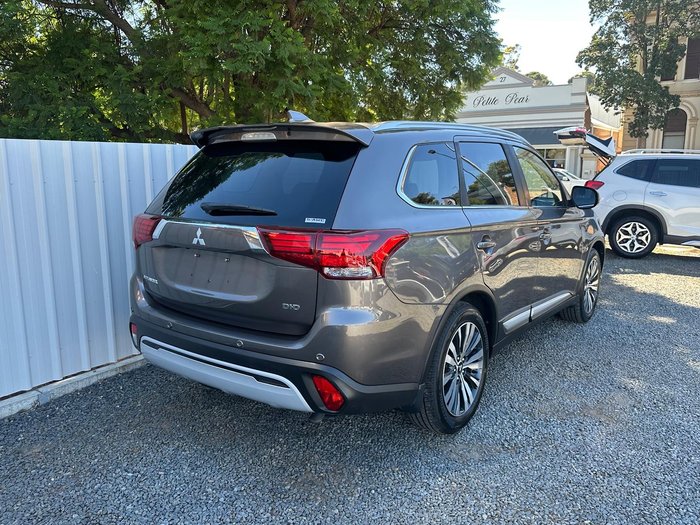 2020 Mitsubishi Outlander LS