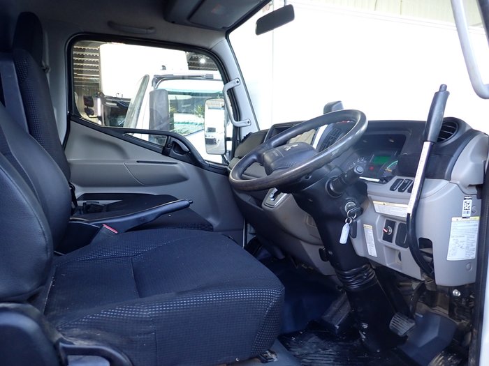 2023 MITSUBISHI CANTER 615