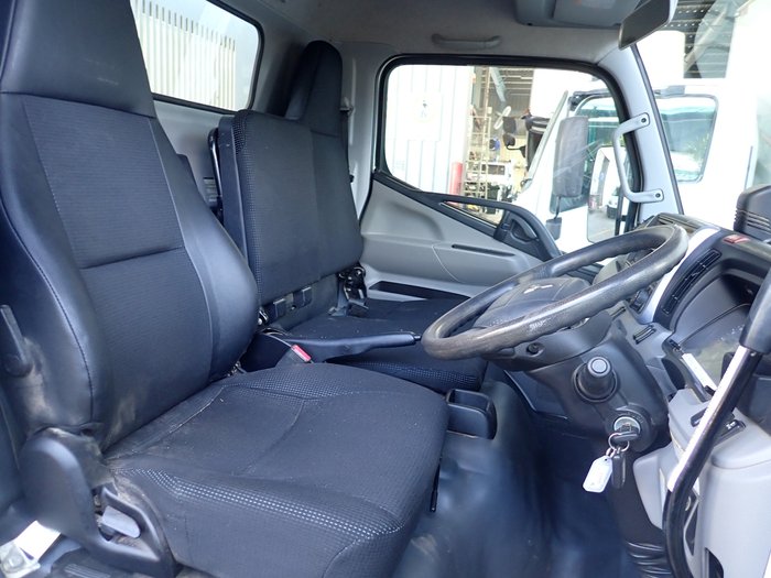 2023 MITSUBISHI CANTER 615