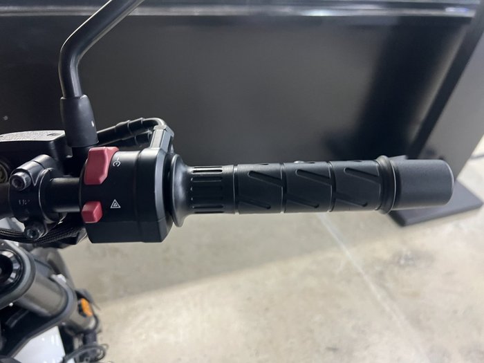 2023 CFMOTO 300 CL-X WHITE