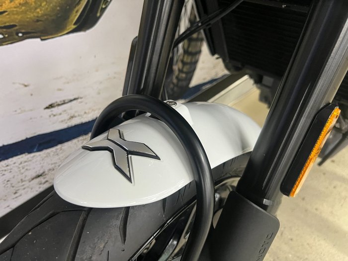 2023 CFMOTO 300 CL-X WHITE