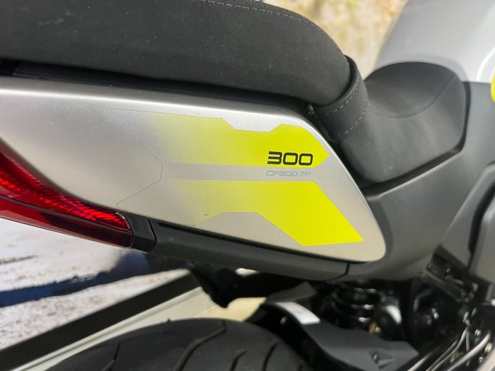 2023 CFMOTO 300 CL-X WHITE