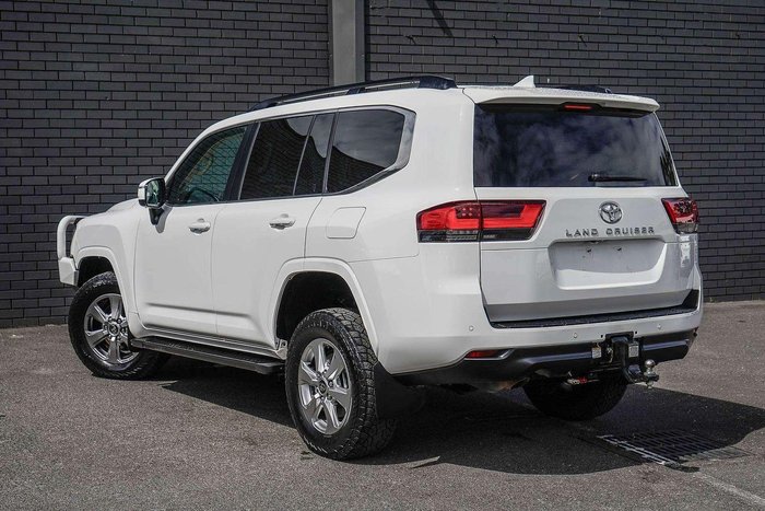 2023 Toyota Landcruiser VX