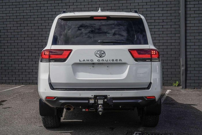 2023 Toyota Landcruiser VX