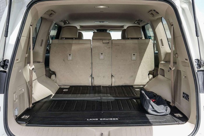 2023 Toyota Landcruiser VX