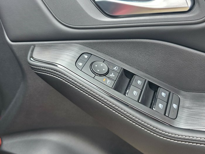 2025 Nissan X-TRAIL ST