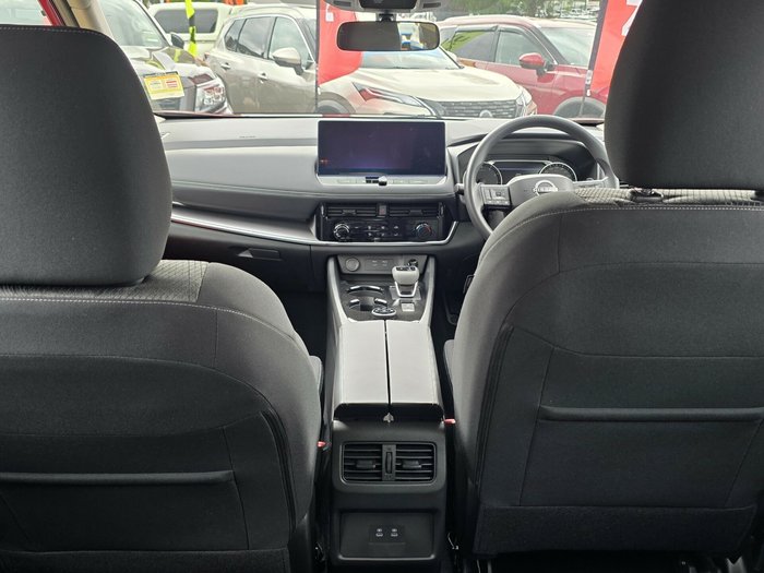 2025 Nissan X-TRAIL ST