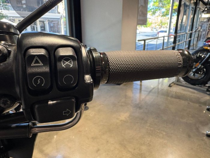 2016 Harley-Davidson Dyna Street Bob 103 (FXDB 103) Dyna Black