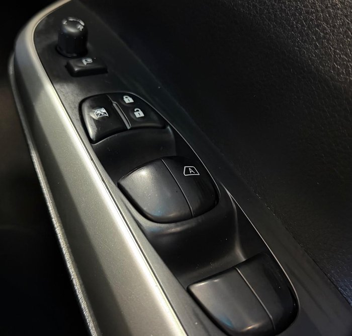 2019 Nissan Navara N-TREK