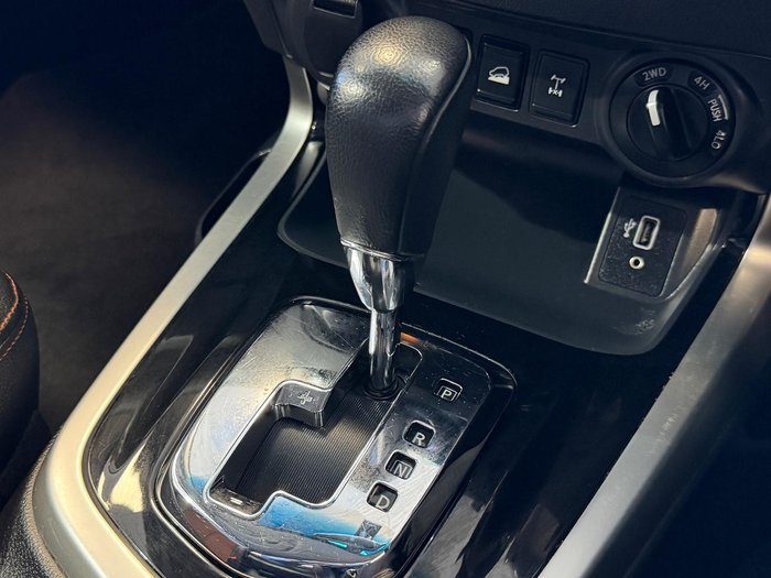 2019 Nissan Navara N-TREK