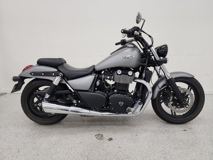 2012 Triumph THUNDERBIRD STORM grey