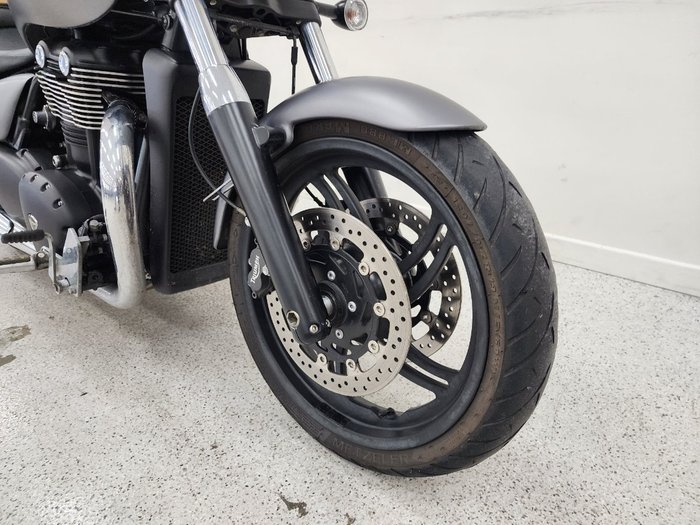 2012 Triumph THUNDERBIRD STORM grey