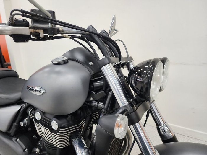 2012 Triumph THUNDERBIRD STORM grey