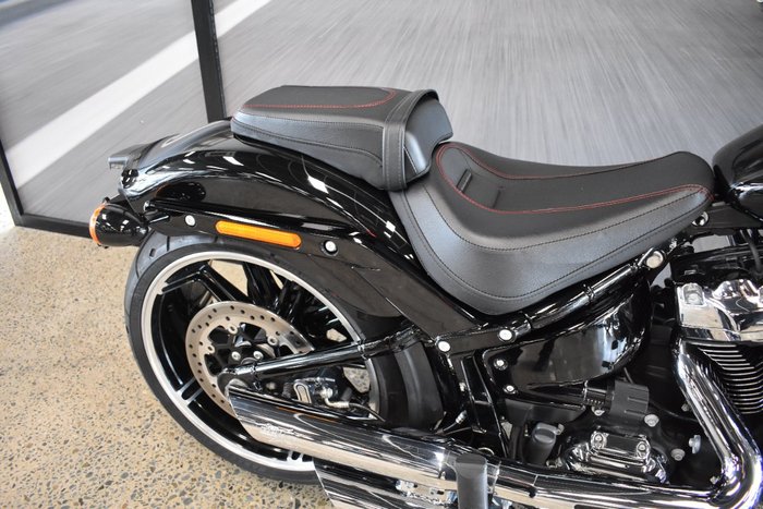 2018 HARLEY-DAVIDSON FXBR BREAKOUT