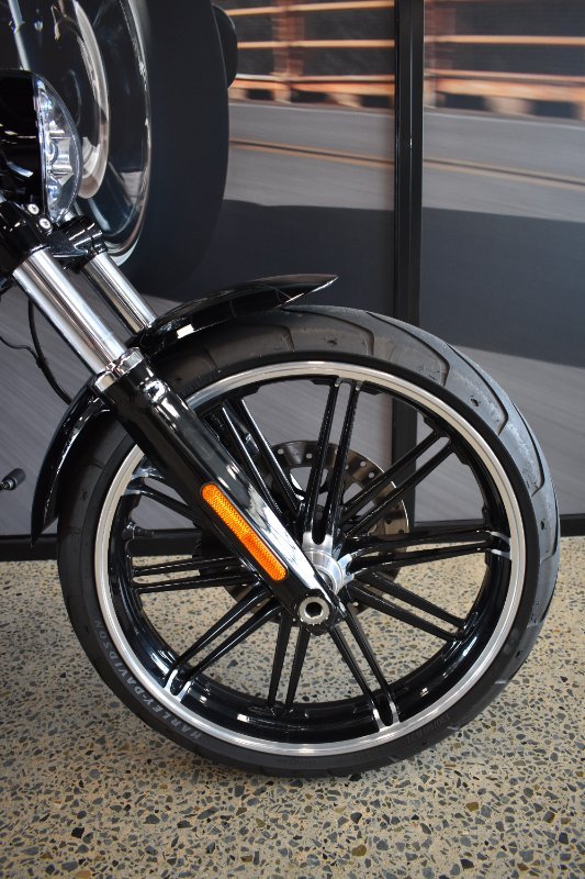 2018 HARLEY-DAVIDSON FXBR BREAKOUT