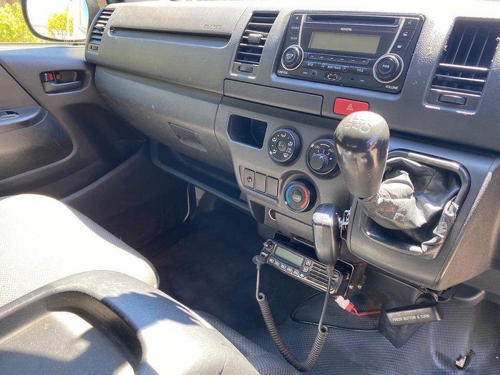 2016 Toyota Hiace KDH201R French Vanilla