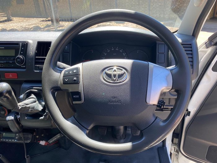 2016 Toyota Hiace KDH201R French Vanilla