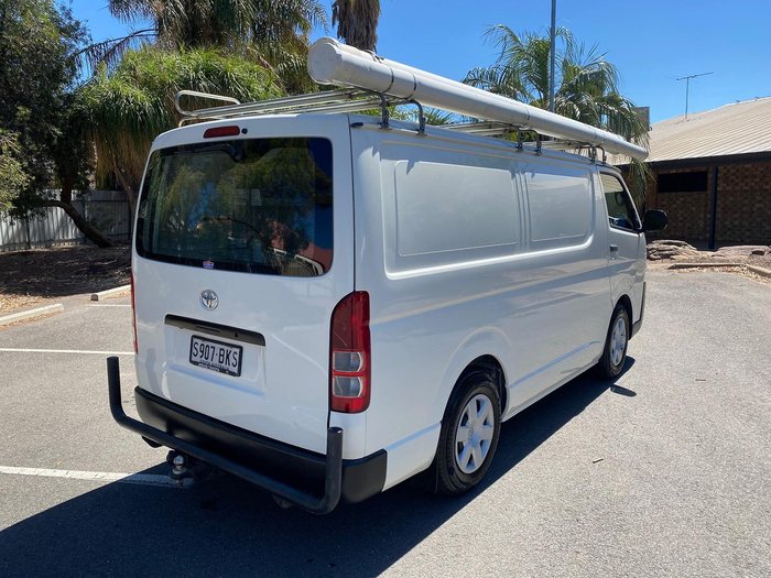 2016 Toyota Hiace KDH201R French Vanilla