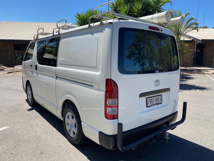 2016 Toyota Hiace KDH201R French Vanilla