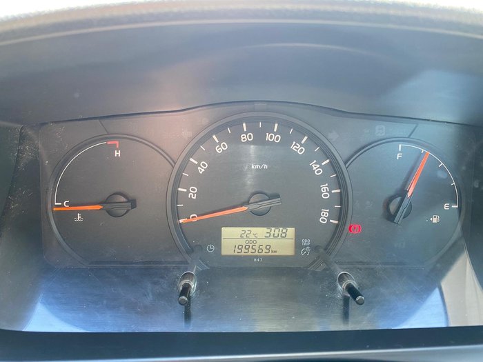 2016 Toyota Hiace KDH201R French Vanilla