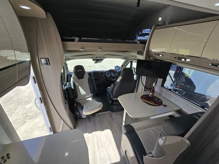 2023 AVAN OVATION M6 C CLASS