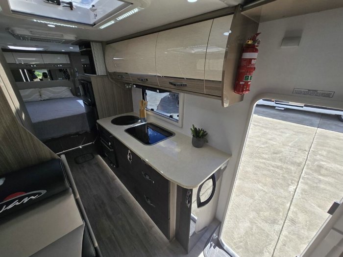 2023 AVAN OVATION M6 C CLASS