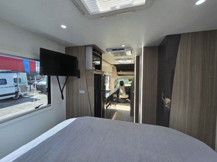 2023 AVAN OVATION M6 C CLASS