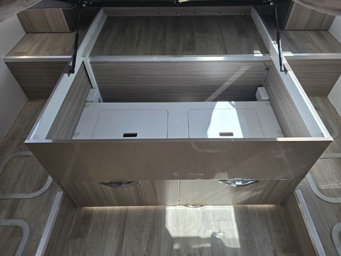 2023 AVAN OVATION M6 C CLASS