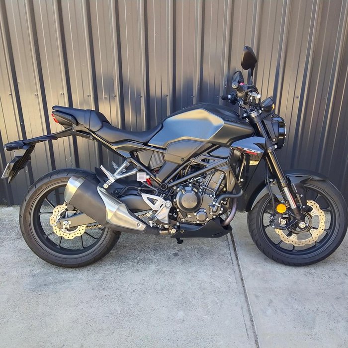 2024 Honda CB300R (CB300RA) CB300 Black