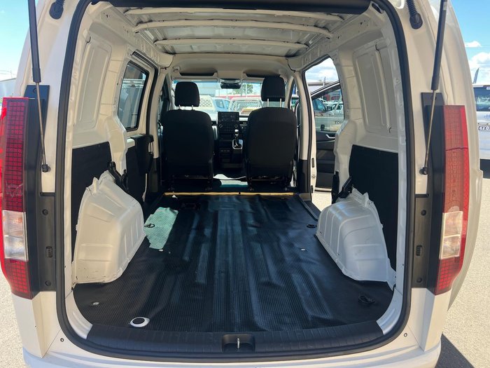 2022 Hyundai STARIA LOAD US4.V2 MY23 Creamy White