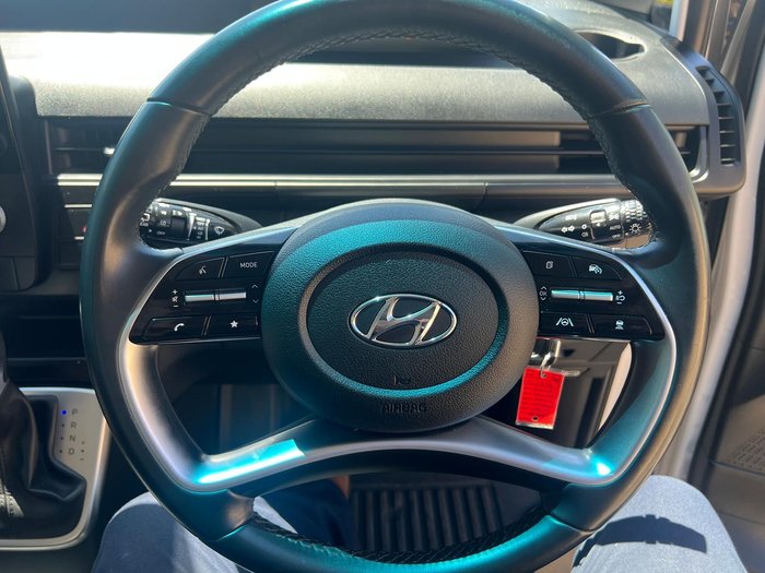 2022 Hyundai STARIA LOAD