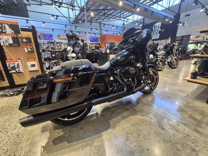2026 Harley-Davidson Street Glide 117 (FLHX) Touring Black