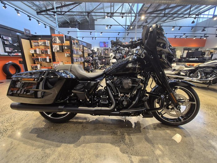 2026 Harley-Davidson Street Glide 117 (FLHX) Touring Black