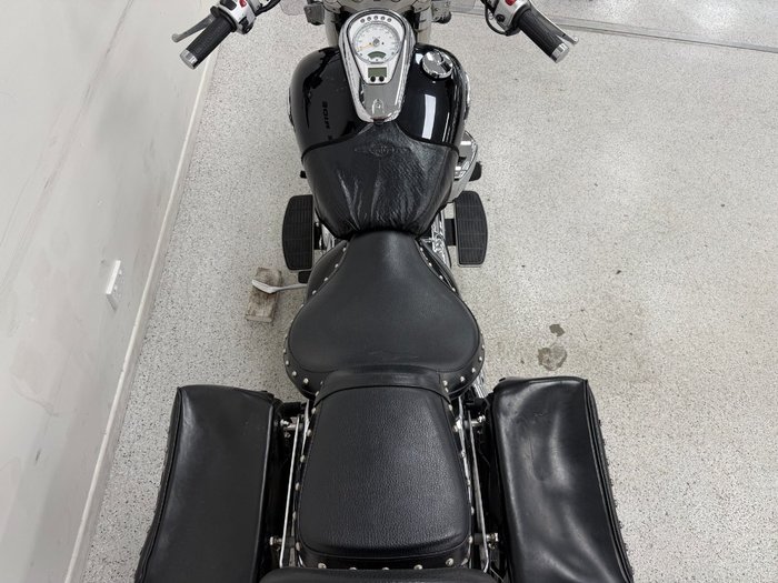 2014 Suzuki VL800T (BOULEVARD C50T) Black
