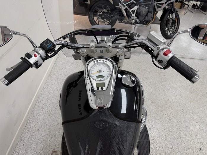2014 Suzuki VL800T (BOULEVARD C50T) Black