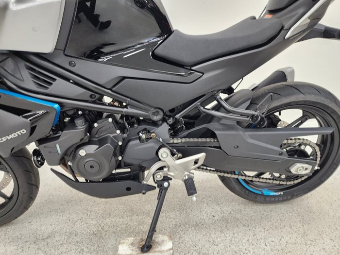 2026 CFMOTO 450 NK Black