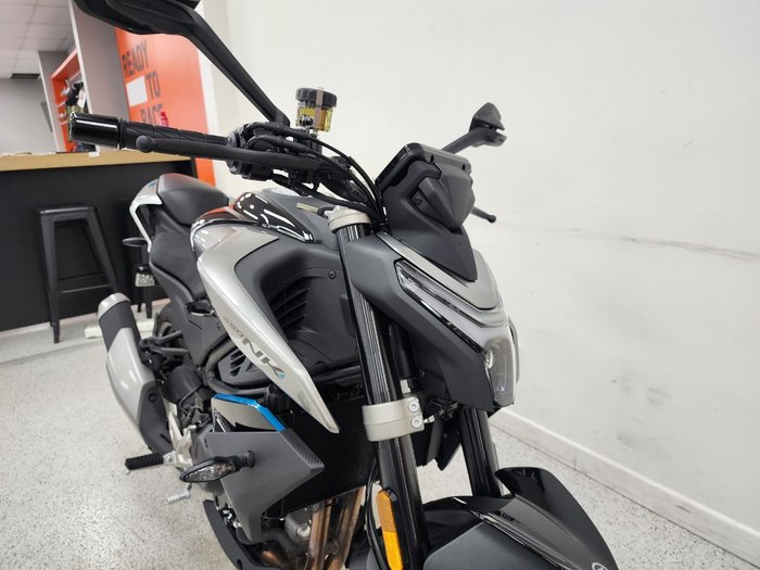 2026 CFMOTO 450 NK Black