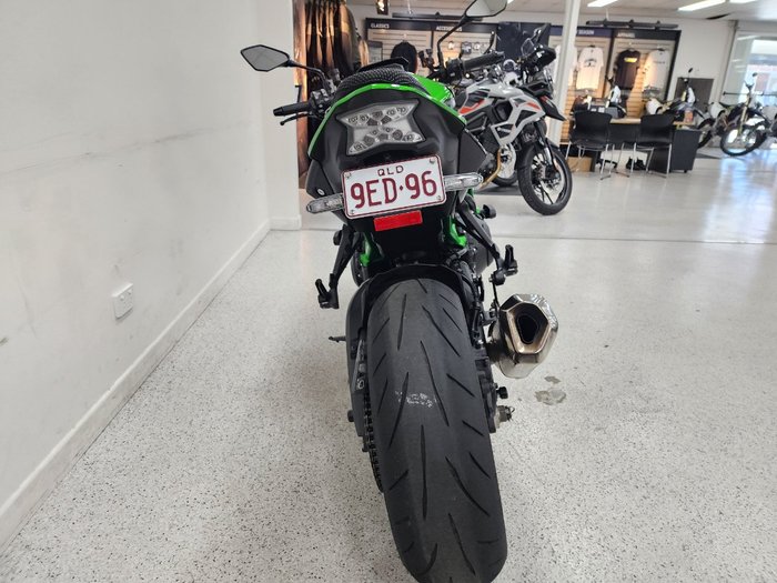 2022 Kawasaki Z H2 (ZR1000K) Green
