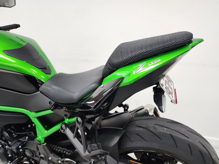2022 Kawasaki Z H2 (ZR1000K) Green
