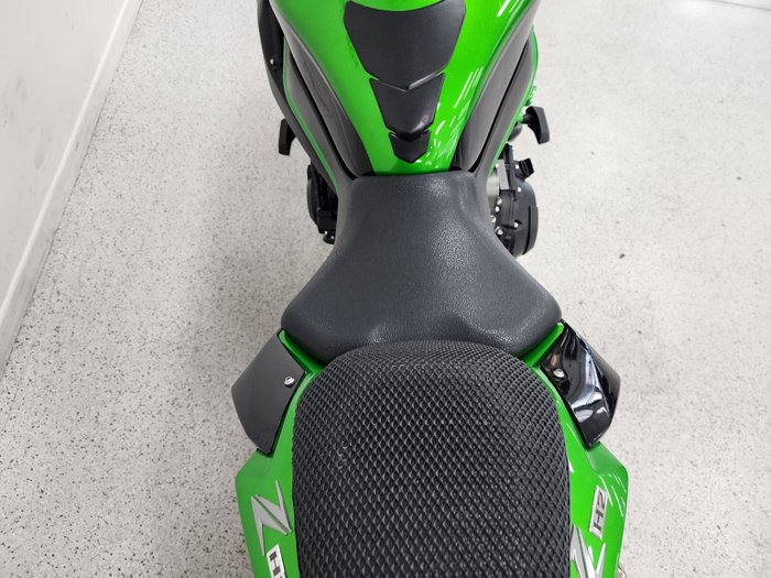 2022 Kawasaki Z H2 (ZR1000K) Green