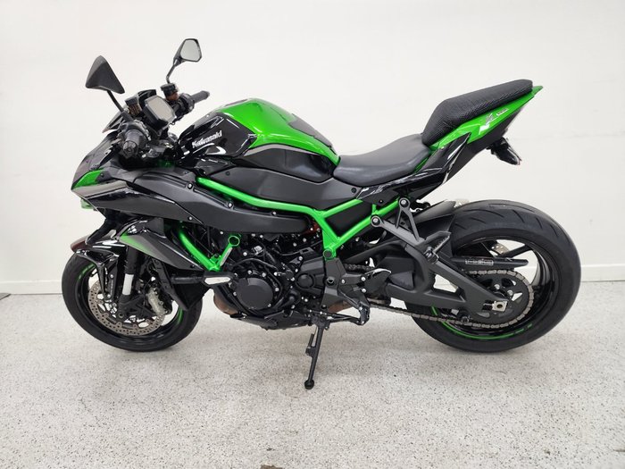 2022 Kawasaki Z H2 (ZR1000K) Green