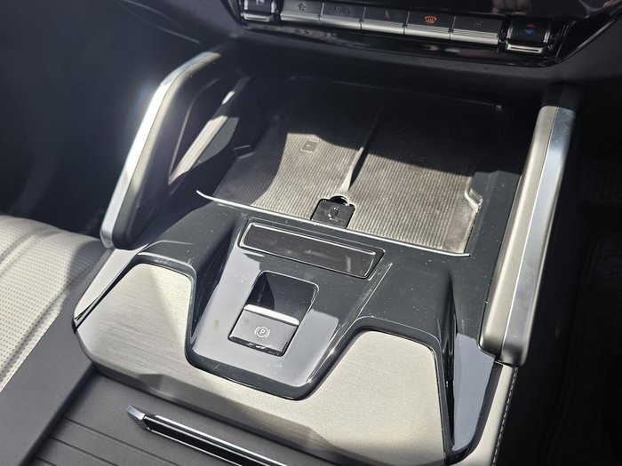 2025 LDV D90 Executive