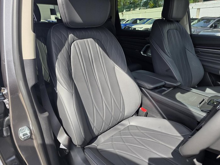 2025 LDV D90 Executive